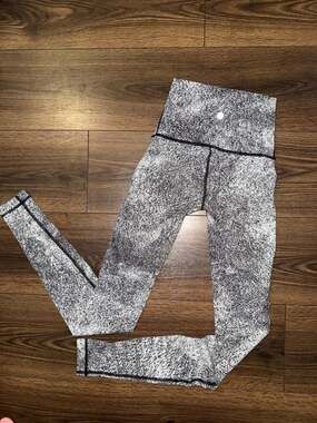 Lululemon Wunder Under High-Rise Leggings Size 2